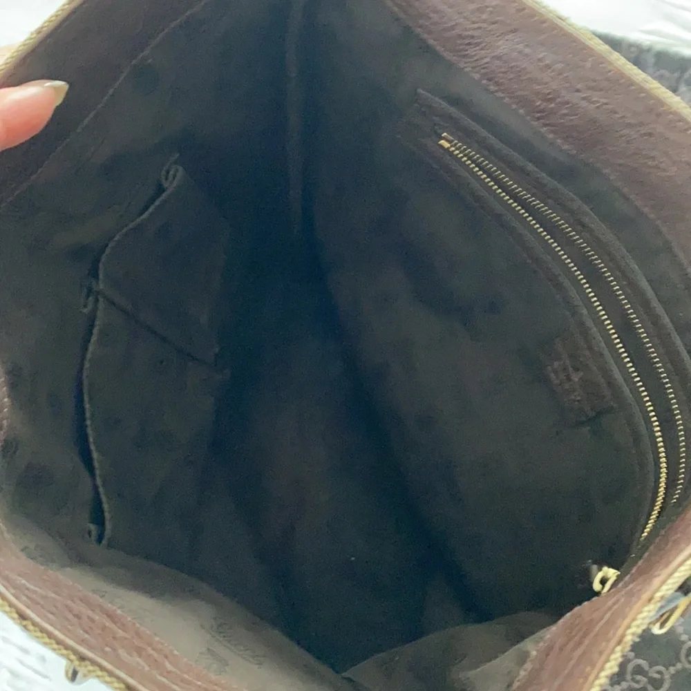 Gucci purse - Picture 8 of 13